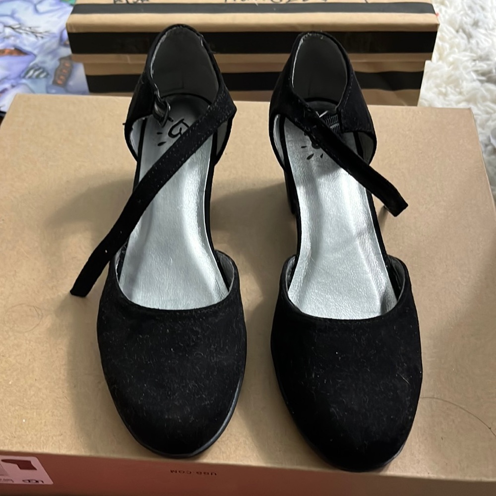 Girls dress shoes with glitter block heel